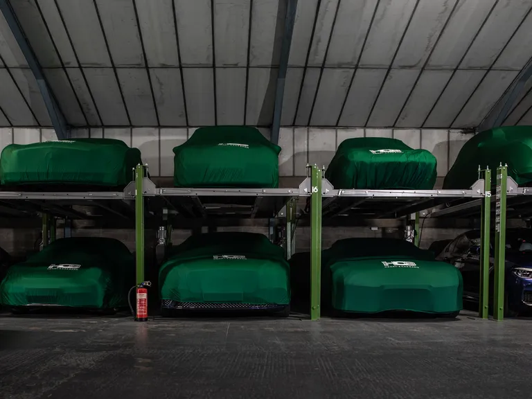 Strongman Lifts - The Bonar is a robust long term parking lift